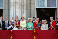 Große Mythen aufgedeckt – Sie tragen einen großen Namen: Prinz Charles, William und Louis, die alle "Arthur" als Beinamen tragen.