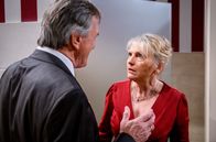Sturm der Liebe – Günther (Johann Schuler, l.) bittet Helene (Sabine Werner, r.), seine Frau zu spielen.
