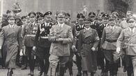 Countdown zum Zweiten Weltkrieg – 1939: Hitler mit Himmler und Goebbels am 1. Mai in Berlin.