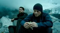 Point Break – Bodhi (Édgar Ramirez, l.); Utah (Luke Bracey, r.)