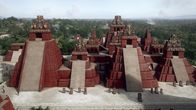 Megapolis – Alle Maya-Herrscher wollten ihre Spuren hinterlassen. Um ihre Vorgänger zu übertrumpfen, bauten sie neue Pyramiden über den alten. Viele sind deshalb im Inneren verschachtelt. (3D-Grafik)