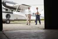Mayday - Alarm im Cockpit – Am 30. Juni 1956 stießen zwei Flugzeuge, eine DC-7 mit Ziel Chicago und eine L-1049 Super-Constellation mit Ziel Kansas City, in der Luft über dem Garnd Canyon zusammen. Der Unfall hat die fliegende Öffentlichkeit verunsichert, und nun müssen Jack Parshall (gespielt von Michael Copeman) und ein weiterer C.A.B.-Ermittler (gespielt von Byron Rouse) die kleinen Wrackteile untersuchen, die sie bergen konnten, um herauszufinden, was bei diesem historischen Unfall schief gelaufen ist, der zu einer massiven Überarbeitung der Flugsicherung in den USA führte.