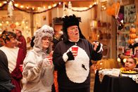 Bless This Mess – (v.l.nr.) Deb (Nancy Lenehan); Kent (Jim O'Heir ); Brandon (Langston Kerman)