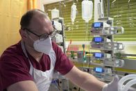 ZDFzoom – Fachkrankenpfleger Markus auf der Intensivstation der München Klinik Bogenhausen.