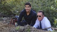 Scorpion – Walter (Elyes Gabel, l.), Cabe (Robert Patrick, r.) und das Team müssen sich mit Drogendealern auseinandersetzten, nachdem ein Drogenschmuggel über die Grenze zwischen Mexiko und den USA schiefgegangen ist ...