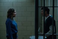 Criminal Minds: Evolution – Sydney Voit (Kiele Sanchez, l.); Elias Voit (Zach Gilford, r.)