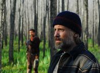 Jeder hat einen Plan – Als Agustín (Viggo Mortensen, r.) mit falscher Identität auf einer kleinen Insel ankommt, sind deren Bewohner nicht sehr erfreut über die Rückkehr von "Pedro" ...