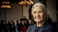 Stralsund – Charlotte Schierer (Hildegard Schmahl) ist in den Fall Kellermann verwickelt.