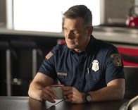 9-1-1 Notruf L.A. – Bobby Nash (Peter Krause)