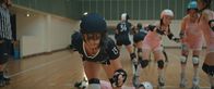 Derby Girl – Barby Misery (Sophie de Fürst) möchte mit allen Mitteln den "Moon-Derby Cup" gewinnen.