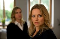 SOKO Köln – Jutta Schumann (Tanja Schleiff, l.); Anna Maiwald (Diana Staehly, r.)