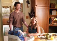 Young Sheldon – Georgie Cooper (Montana Jordan, l.); Mandy MacAllister (Emily Osment, r.)