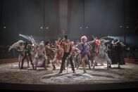 The Greatest Showman – Phillip Carlyle (Zac Efron, Mitte l.); Anne Wheeler (Zendaya, Mitte r.)