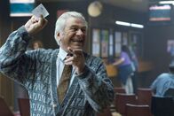 Staten Island – Jasper Sabiano (Seymour Cassel)