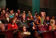The Middle – v.l.n.r.) Frankie (Patricia Heaton); Mike (Neil Flynn); Brick (Atticus Shaffer)