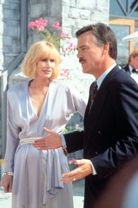 Diagnose: Mord – Irene Stanton (Sally Kellerman, l.); Robert Stanton (Ben Masters, r.)