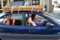 The Middle – (v.l.n.r.) Axl (Charlie McDermott); Brick (Atticus Shaffer); Sue (Eden Sher); Frankie (Patricia Heaton)