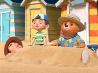 Paddingtons Abenteuer – v.li.: Mr. Brown, Jonathan Brown, Paddington