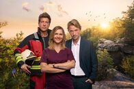 Frieda - Mit Feuer und Flamme – L-R:Mirko Renic (Sebastian Deyle), Frieda Meisner (Laura Lippmann), Felix Groneberg (Christopher Kohn)