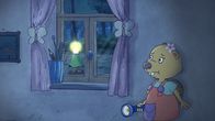 Der kleine Rabe Socke – Was geht da vor Fritzis Fenster vor sich?