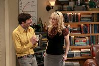 The Big Bang Theory – L-R: Howard Wolowitz (Simon Helberg), Bernadette Rostenkowski (Melissa Rauch)