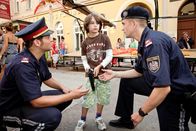 CopStories – (v.li.): David Miesmer (Florian Fehenberger), Moritz Uhl (Bub mit Kanone), Michael Steinocher (Sylvester Thaler).