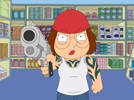 Family Guy – Die völlig veränderte Meg überfällt einen Lebensmittelladen, um genug Geld für die Flucht aus der Stadt zu haben ...