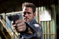 Armored – Rücksichtslos und ziemlich verschlagen: Patenonkel Mike Cochrane (Matt Dillon) ...