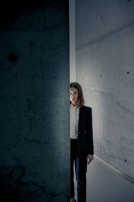 Bad Banks – Jana Liekam (Paula Beer) steht unter großem Druck. Um nicht zu versagen, muss sie über sich hinauswachsen und bereit sein, Grenzen zu überschreiten...