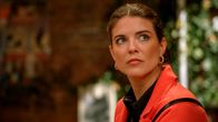 Rote Rosen – Valerie (Maike Johanna Reuter) beginnt, eine Bindung zu ihrem ungeborenen Kind aufzubauen.