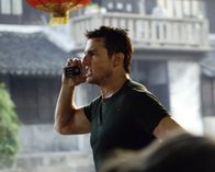 Mission: Impossible 3 – Ethan Hunt (Tom Cruise) erhält gegen seinen Willen den Auftrag, der in großen Schwierigkeiten steckenden Agentin Lindsey Ferris, die von ihm ausgebildet und persönlich dem IMF empfohlen worden war, beizustehen. Dies war auf den internationalen Geheimnis- und Waffenhändler Owen Davian angesetzt, aber der Auftrag ging schief ...