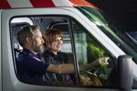 Spreadsheet – Matt (Stephen Curry, l.); Lauren (Katherine Parkinson, r.)