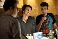 Das ist das Ende – Seth Rogen (Seth Rogen, l.), James Franco (James Franco, M.) und Jay Baruchel (Jay Baruchel, r.) sitzen aufgrund apokalyptischer Ereignisse in James Villa fest. Nun müssen sie Lebensmittel- und Getränkevorräte gut rationieren, um am Leben zu bleiben.