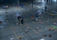 Boston – In detektivischer Kleinarbeit rekonstruiert ein Team aus Forensiker und Analytikern den Tatort, um die Spur der Attentäter aufnehmen zu können.
