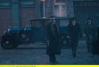 Babylon Berlin – Der Armenier (Misel Maticevic) auf Verfolgungsjagd.
