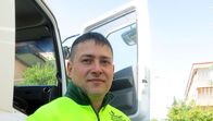 GEO Reportage – Der Müllmann Mehmet Güley sammelt mit seinen Kollegen ausgediente Bücher ein, um sie in der eigenen Bibliothek zur Ausleihe anzubieten.