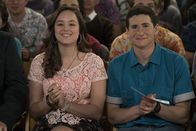 The Goldbergs – Erica Goldberg (Hayley Orrantia, l.); Geoff Schwartz (Sam Lerner, r.)