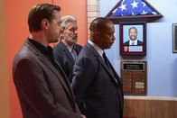 Navy CIS – (v.l.n.r.) Timothy McGee (Sean Murray); Alden Parker (Gary Cole); Leon Vance (Rocky Carroll)