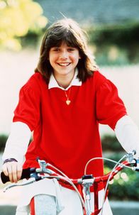 Meine Stiefmutter ist ein Alien – Jessie Mills (Alyson Hannigan) hat eine Stiefmutter der anderen Art.