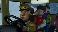 Feuerwehrmann Sam – Busfahrer Trevor versucht, seine Fahrgäste sicher durch den Schnee zu bringen.