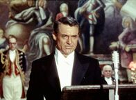 Indiskret – Der charmante Finanzexperte Philip Adams (Cary Grant) wird das Herz des berühmten Theaterstars Anna Kaiman gewinnen. Weiteres Bildmaterial finden Sie unter www.br-foto.de.