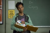 Community – Abed (Danny Pudi) überredet den Rest der Gruppe, an einem Kurs über Nicolas Cage teilzunehmen ...
