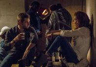 Under the Dome – Der Kampf ums Überleben geht weiter: Barbie (Mike Vogel, l.) und Julia (Rachelle LeFevre, r.) ...