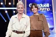 Quizduell-Olymp – Die Kandidatinnen des Teams "Laufsteg": Franziska Knuppe (l.) und Eva Padberg (2.v.l.), beide Models.