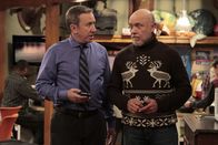 Last Man Standing – L-R: Mike Baxter (Tim Allen), Ed Alzate (Hector Elizondo).