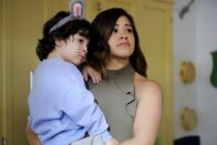Jane the Virgin – Mateo Solano Villanueva (Joseph Sanders, l.); Jane Villanueva (Gina Rodriguez, r.)