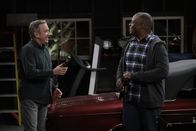 Last Man Standing – Mike Baxter (Tim Allen, l.); Chuck Larabee (Jonathan Adams, r.)
