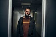 The Tourist - Duell im Outback – Verirrt sich im Labyrinth seiner eigenen Erinnerungen: Der Fremde (Jamie Dornan).