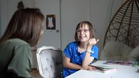 rec. – rec. Traumjob mit Trisomie 21 – Welche Chance hat mein Kind? Reporterin Rachel Spirig und ihre Tochter Pamina Copyright: SRF