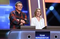 Quizduell-Olymp – Die Kandidat:innen des Teams "Bergdoktor": Der Schauspieler Hans Sigl (r.) und die Schauspielerin Natalie O'Hara (l.).